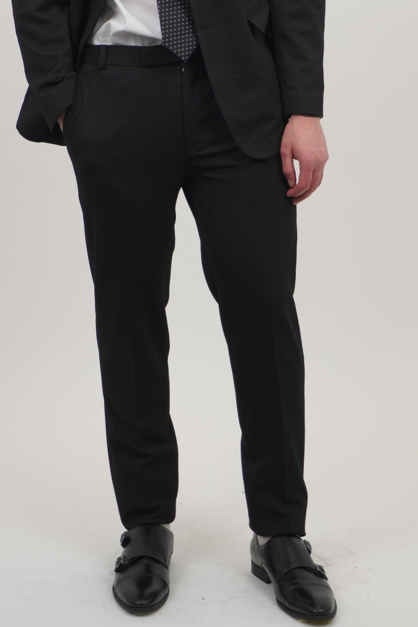 Ashton Men's 3 Piece Black Suit