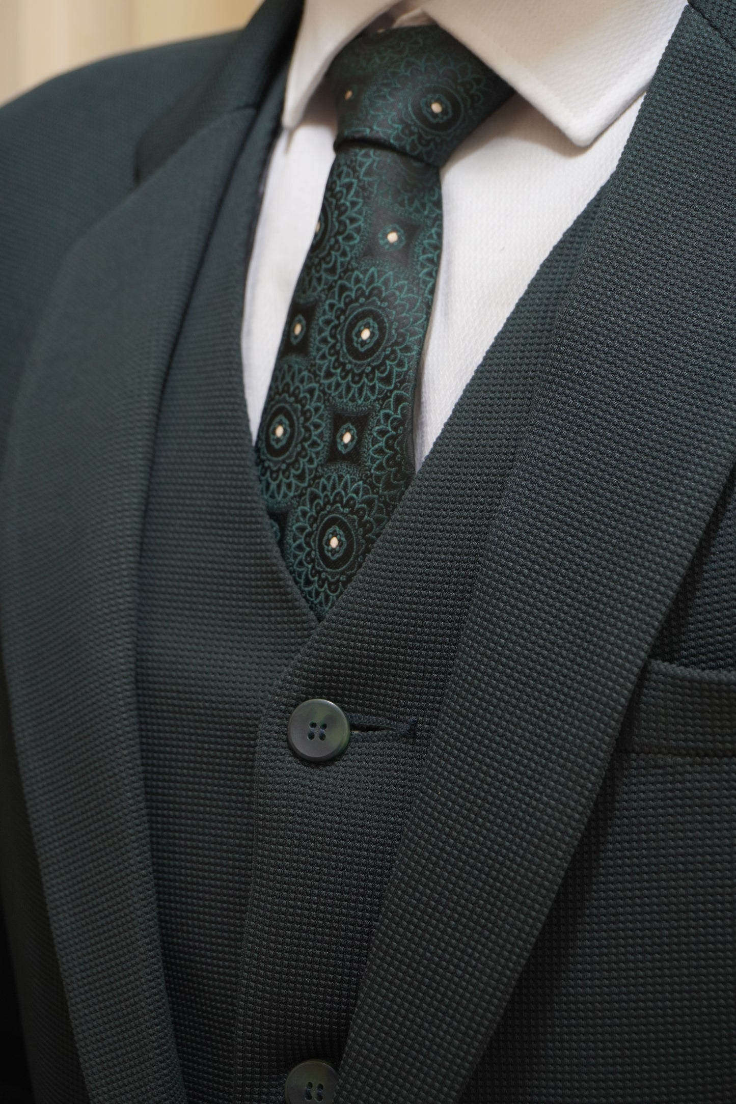 Ashton Men's 3 Piece Green Suit